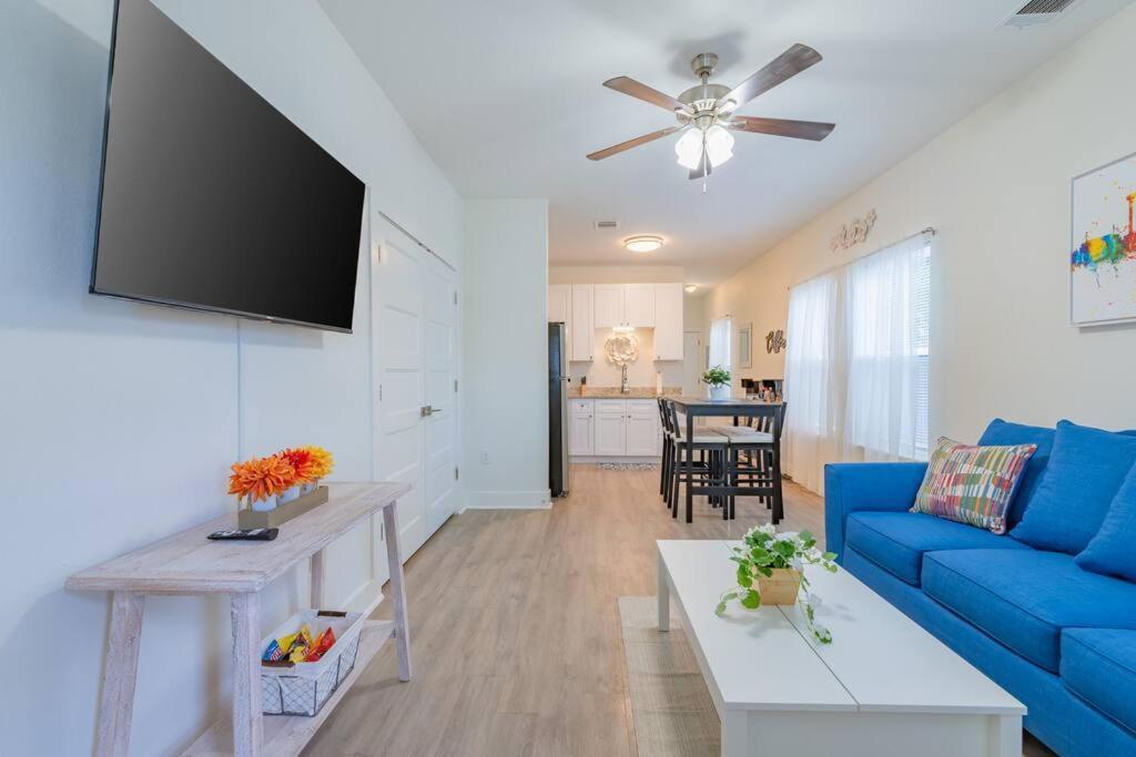Secret Garden Apartment Сан Антонио Екстериор снимка